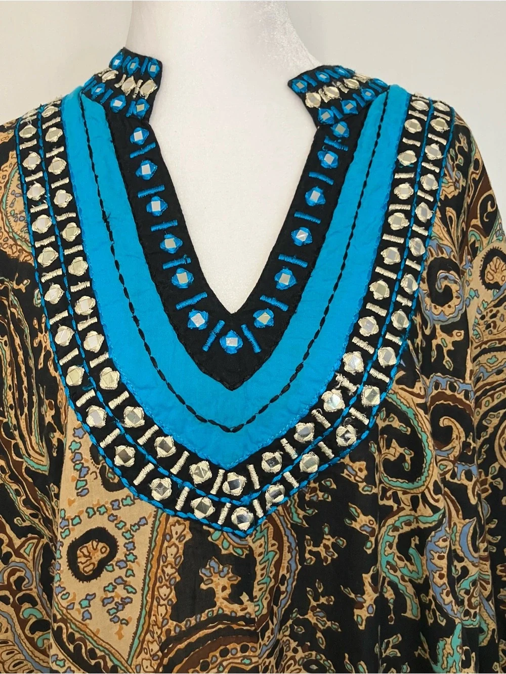 Soft Surroundings Tunic Top Aubrey 2X Blue Black Paisley V-Neck Boho Embroidered - Picture 6 of 12